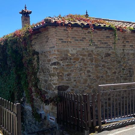 La Casa Del Farero Lägenhet San Esteban de Pravia Exteriör bild